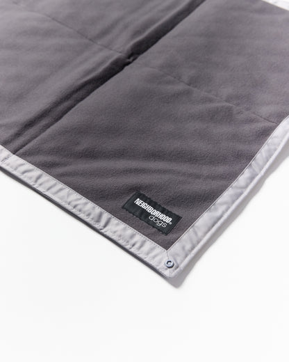 NH x MAGIC HOUSE . DOG MAT BAG